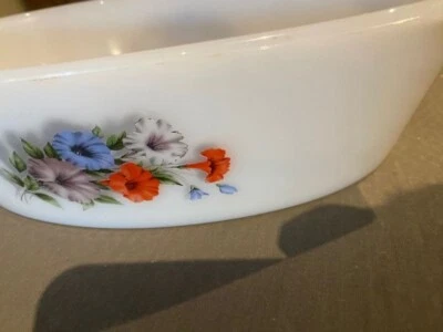 PLAT à FOUR + Couvercle verre ARCOPAL déco fleurs vintage annee 70/80' - Photo 1/4