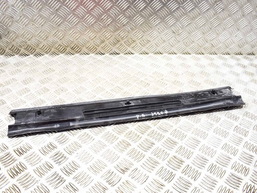 Lower radiator support