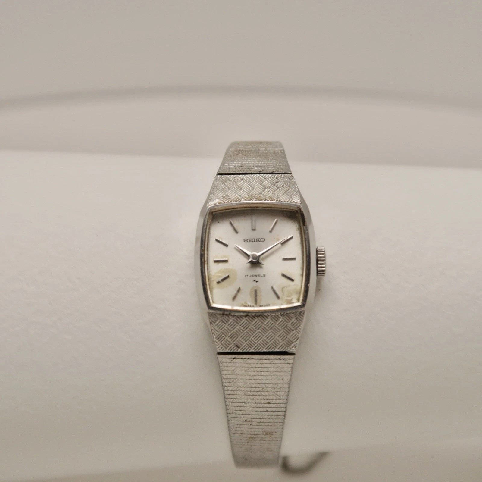 SEIKO 11-4210 Silver Tone Manual Wind Analog Vintage Watch W166 *WORKING
