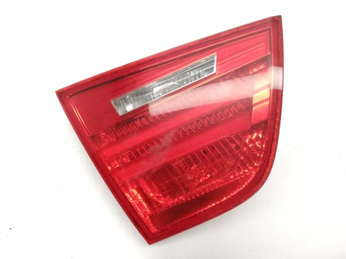 BMW 3 Touring E91 318 D Linke Seite Heckklappen-Rücklicht 7154161 105KW 2008