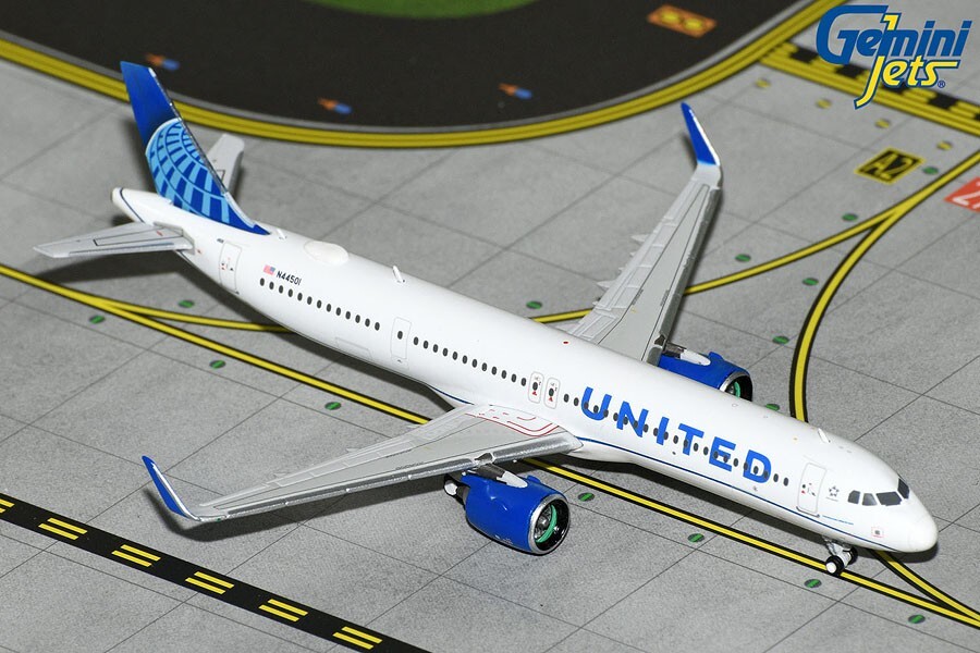 GEMINI JETS (GJUAL2245) UNITED A321NEO (N44501) 1:400 SCALE