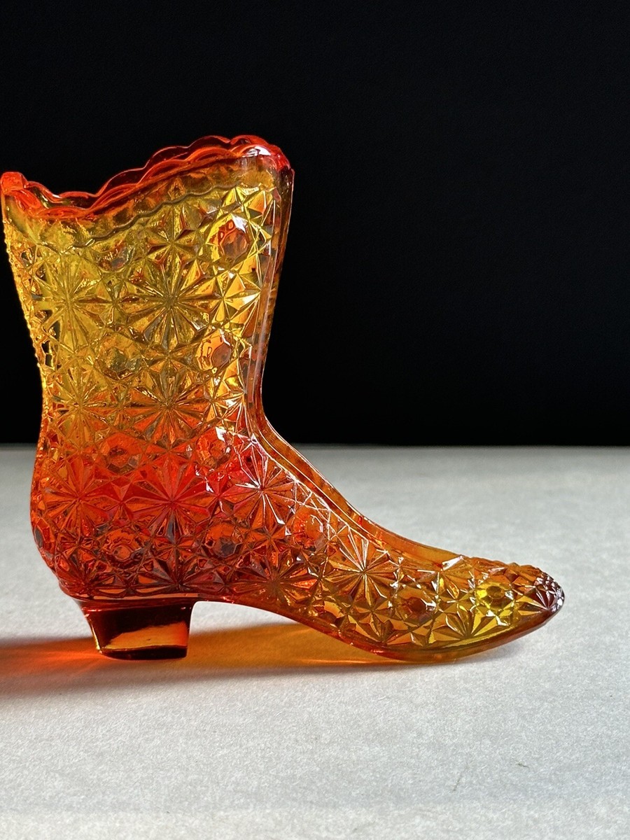オールドフェントン　アンベリーナ Vintage Fenton Glass Amberina Daisy Button High Top Shoe