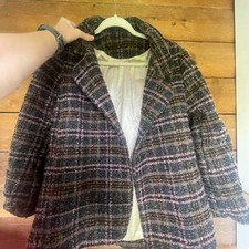 Women s tweed cost. Wool exterior, silk linin...