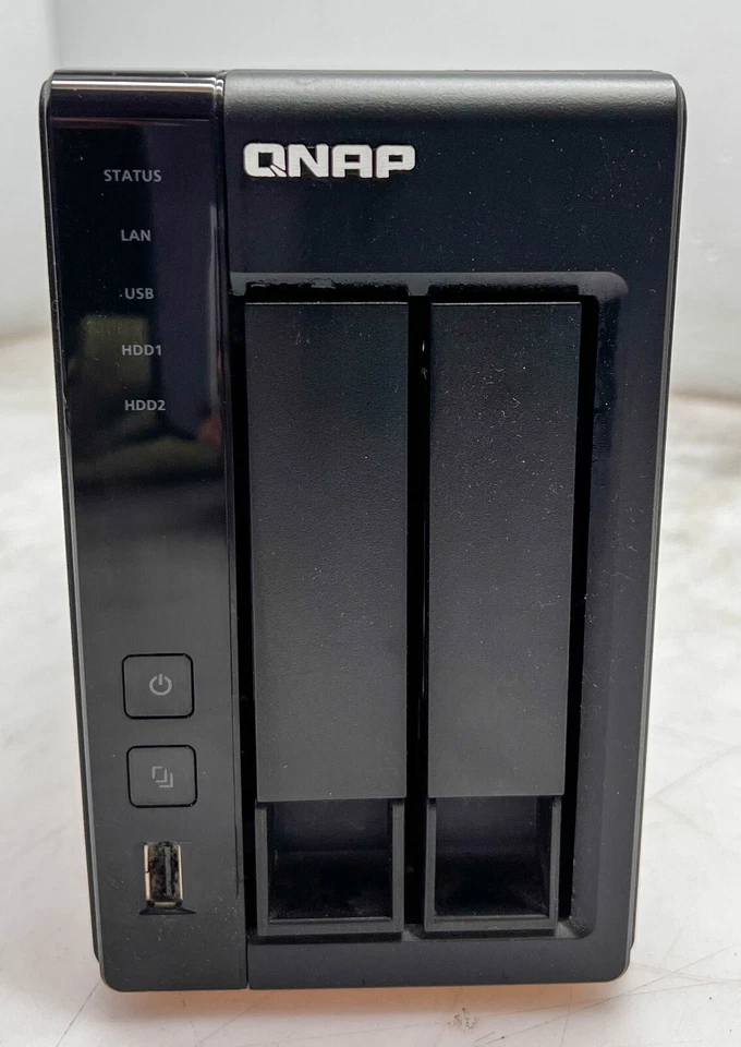 QNAP TS-219P II 2-Bay All-In-One NAS Server + 2x 2TB HDDs + Adapter & Pwr Cable - Image 3 of 4