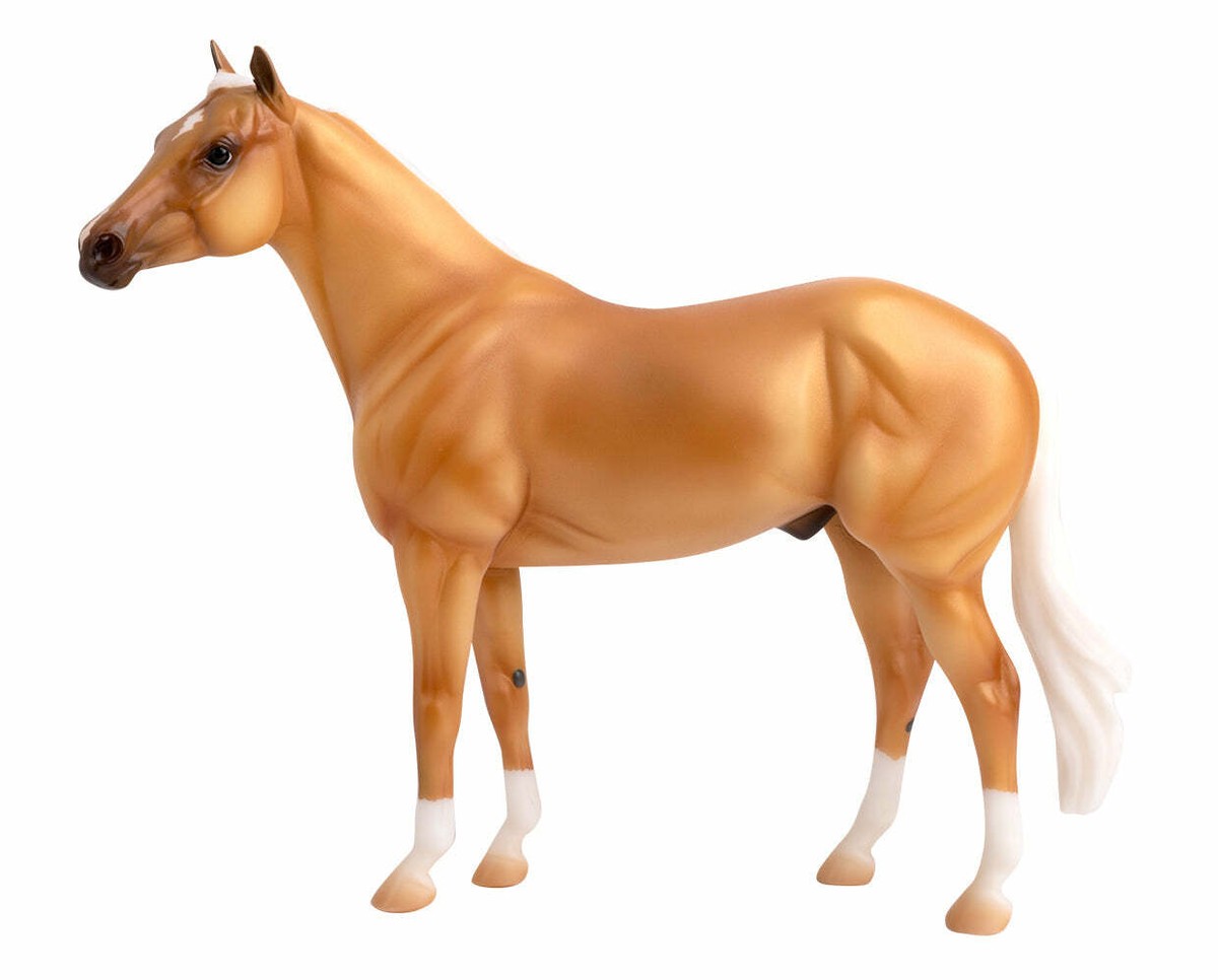 Breyer Model Horses Traditional Size Palomino 1836 Third in Ideal Series