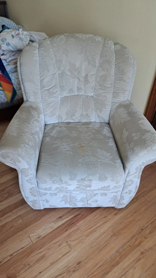 3 Piece Sofa, Love Seat, Arm Chair Set! - Image 3 of 3