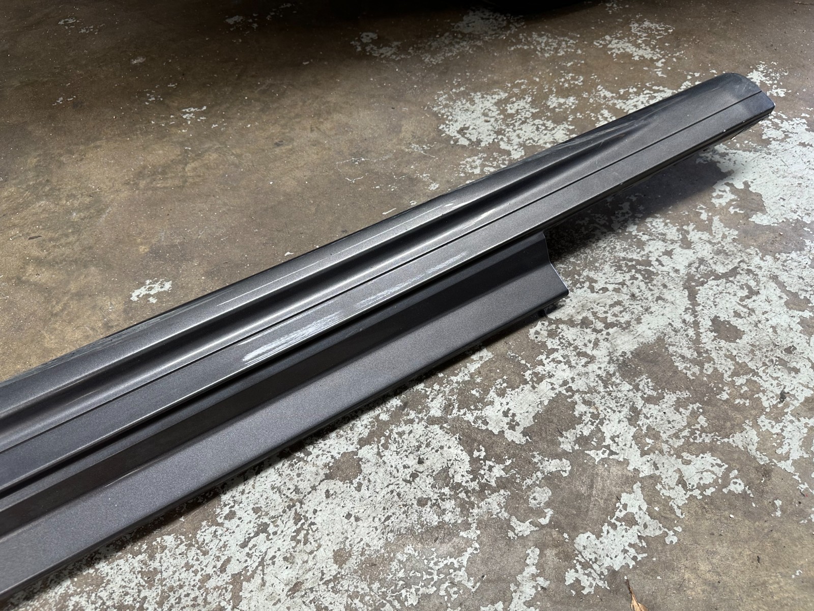 14-24 MASERATI GHIBLI - LEFT DRIVER SIDE SKIRT ROCKER PANEL COVER MOLDING OEM