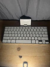 Apple iPad Dock Stand with Wireless Keyboard White Plastic For Apple Tablet