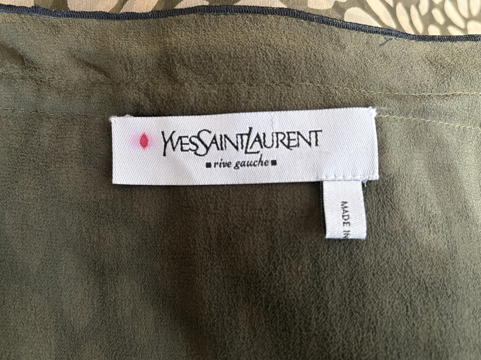 YVES SAINT LAURENT RESORT 2005 GREEN LIP LOGO PRINT SILK CHIFFON SKIRT thumbnail 5