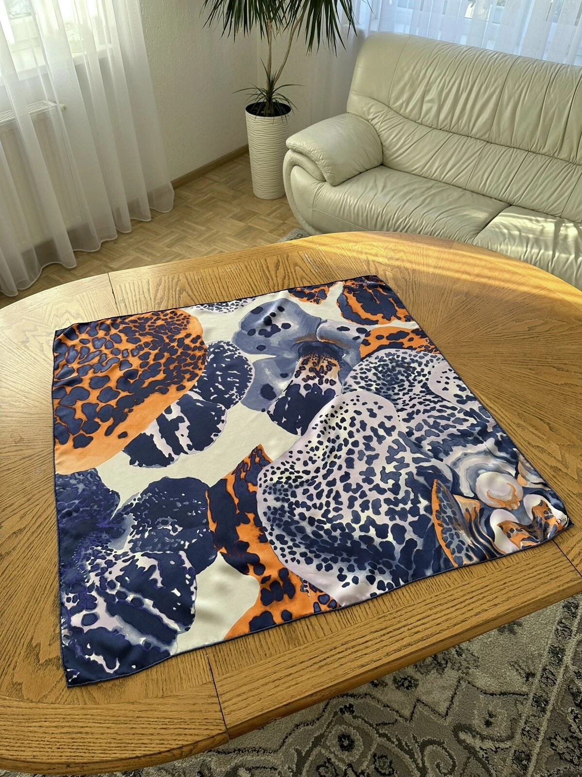 Écharpe soie Dior authentique 100 % soie taille 85 cm