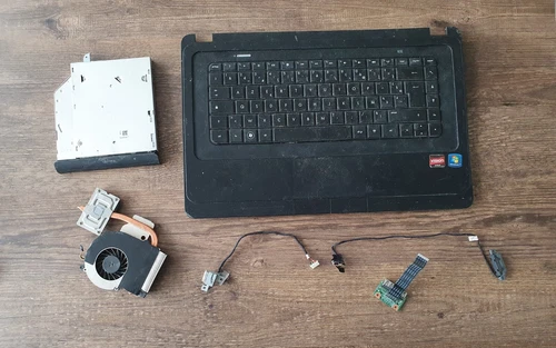 HP Compaq presario CQ57 parts (palmcover keyboard DVD)
