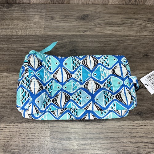Borsa cosmetica media Vera Bradley Go Fish blu da viaggio trapuntata prezzo al dettaglio consigliato $35 - Foto 2 di 4
