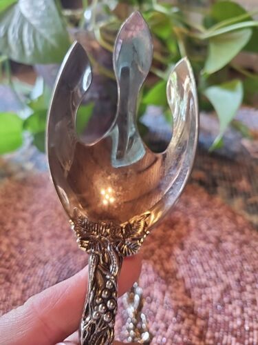 Vintage Godinger Grape & Floral Silverplate Server Spoon & Fork Set - Picture 4 of 7