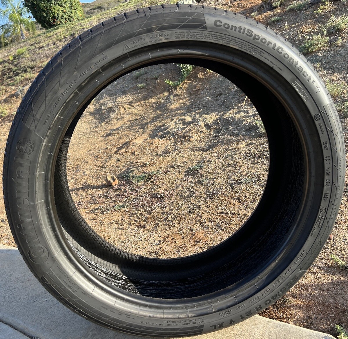 Set of TWO BRAND NEW 255/40R21 Continental ContiSportContact 5