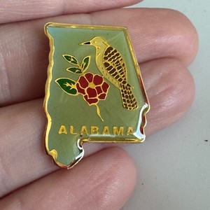 Alabama State Souvenir Lapel Pin Camellia Yellowhammer