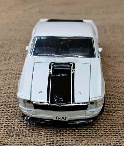 Vintage Signature 1970 Ford Mustang Mach 1 White 1:32 Loose VHTF SS 6714 - Picture 2 of 5