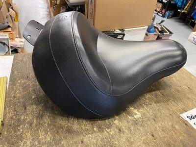 Harley-Davidson 2007-2017 Softail Fat Boy Reduced Reach Solo Seat