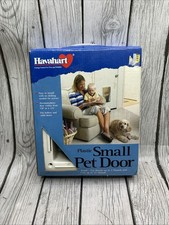 Havahart Small Plastic Pet Door