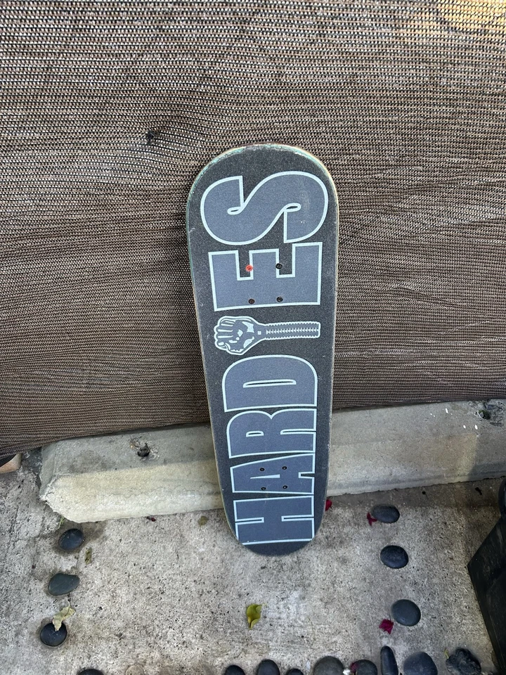 Theotis Pro Modelo Baker Cubierta de Patín Completa 8.0 con Camiones y Ruedas Foto 2 de 4