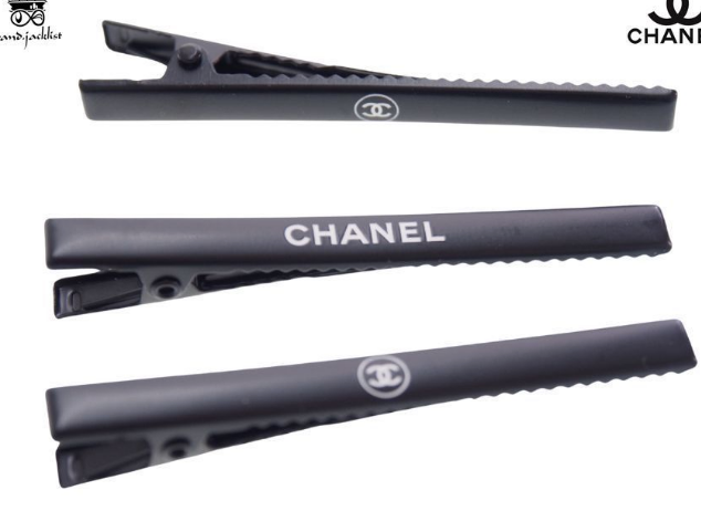 Chanel Black Hair Clip with logo Set of 3 Novelty hair  display picture 2
