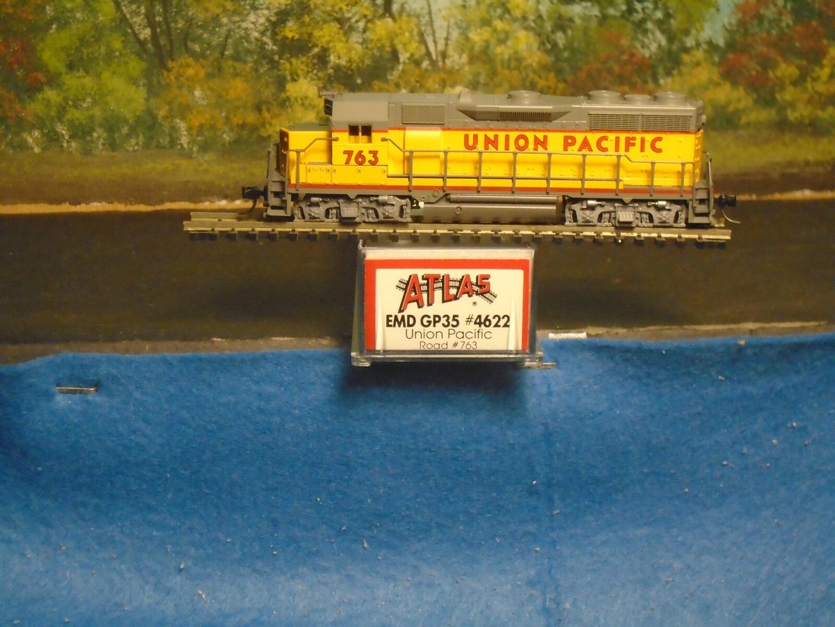 ATLAS/KATO N SCALE #4622 EMD GP35 UNION PACIFIC Ph 1A #763