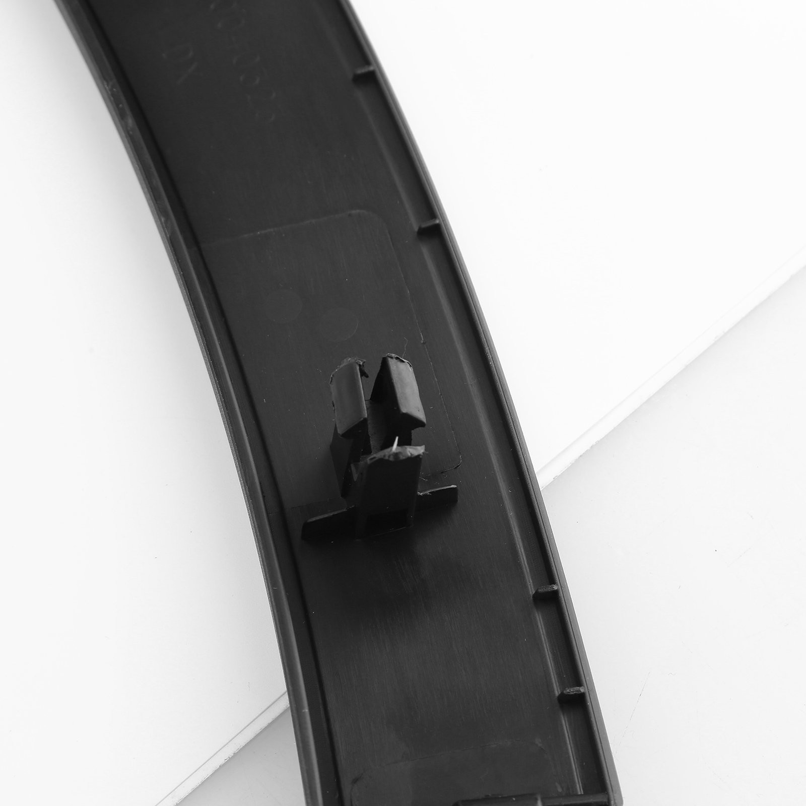 670061854 Right Rear Wheel Arch Trim Molding For 2017-2020 Maserati Levante 3.0L