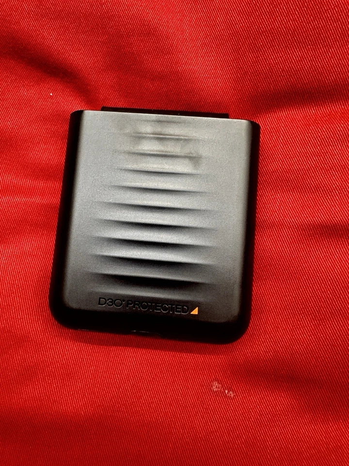 Motorola Razr+ 2023  - Image 3 of 4