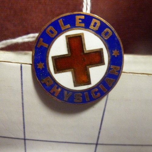 Uniform Pin - Very Rare - TOLEDO PHYSICIAN - MINT