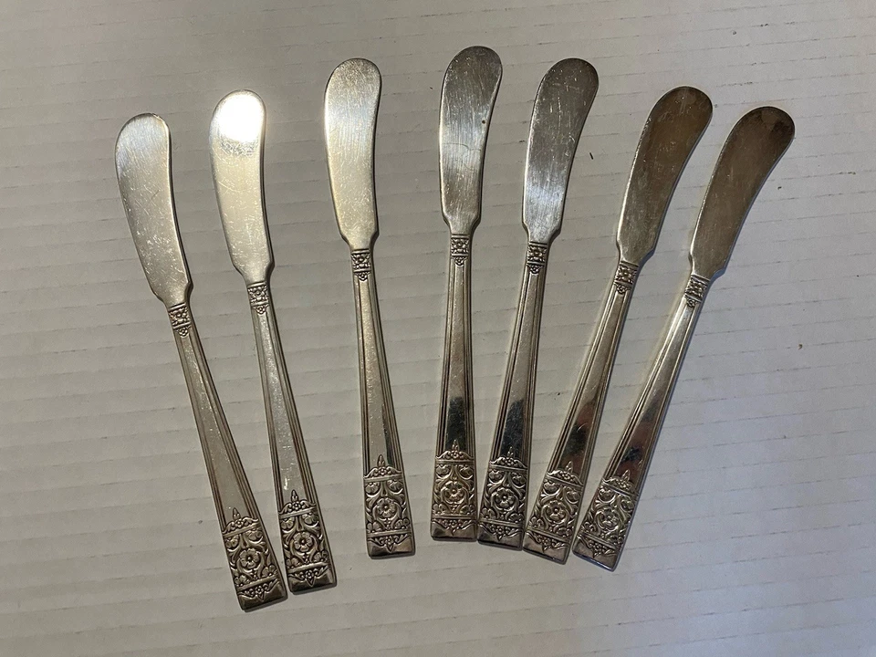 Vintage NATIONAL SILVER Co. INAUGURATION pattern 64 PIECE SET 1946 SILVERPLATED - Image 4 of 4