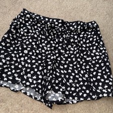 BNWT Primark  Lightweight Black White Ditsy Print Design Shorts Sz 12