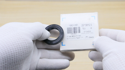 Shaft Oil Seal 25x38x6.5 TCV For SE09226, 5000604 Hydraulic Pump