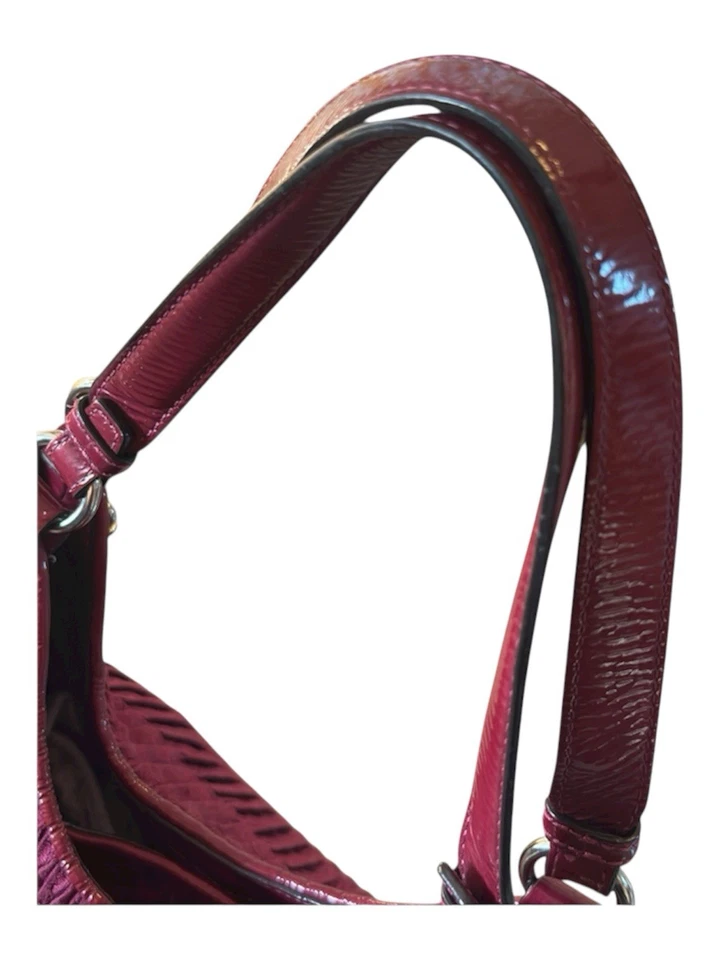 Bolso de Hombro Coach Madison Reunido Plisado Charol Granate Borgoña Foto 3 de 4