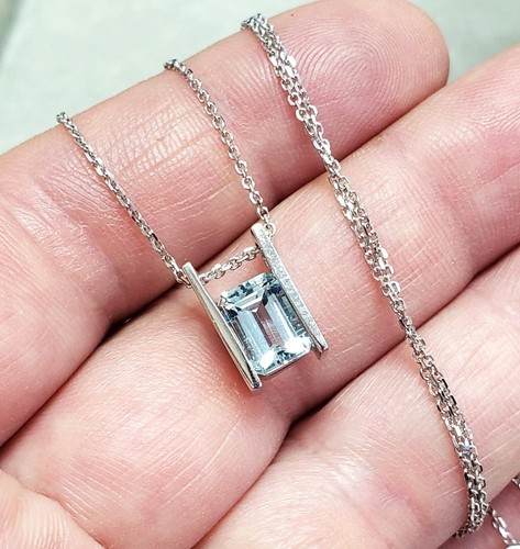 CID 10K White gold Blue Stone pendant w/18" 14K gold chain - Picture 7 of 12