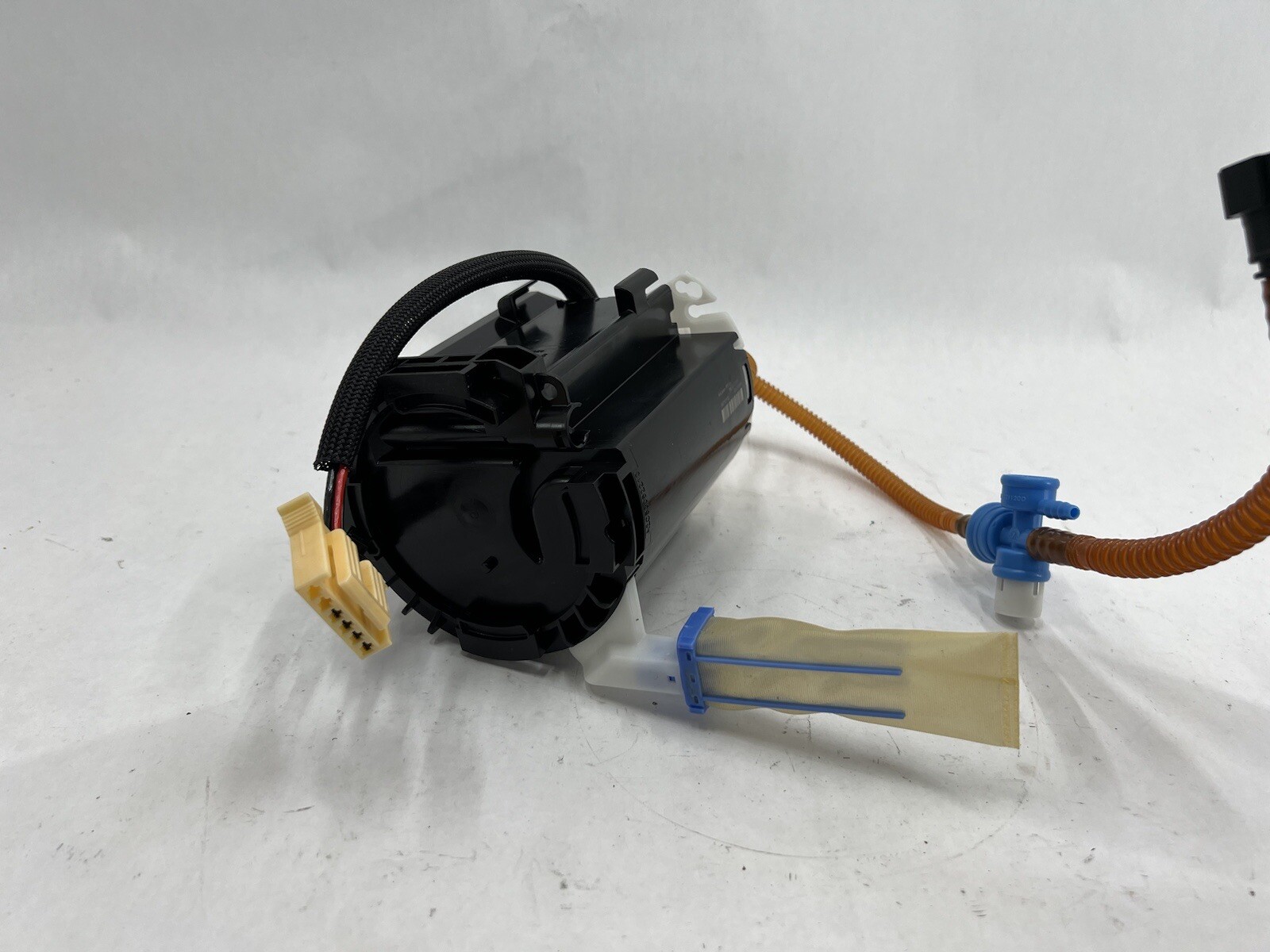2016-2017 McLaren 650S 2016 Right Passenger Engine Motor Gas Fuel Pump 11K0004CP