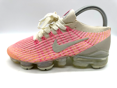 highlighter pink vapormax