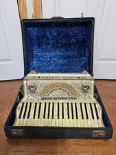 SH Italo American Chicago Accordion 120 bass . White Pearl with case