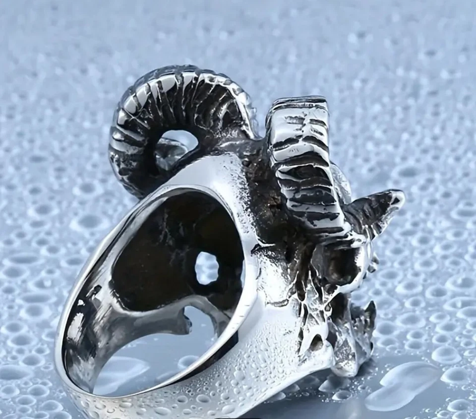 Seven Seas Pirates Ram Horns Devil Skull 戒指 不锈钢 带锋利的牙齿 — 第 3/3 张图片