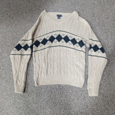 Trader Bay men's v-neck sweater diamond argyle pattern. Size Medium
