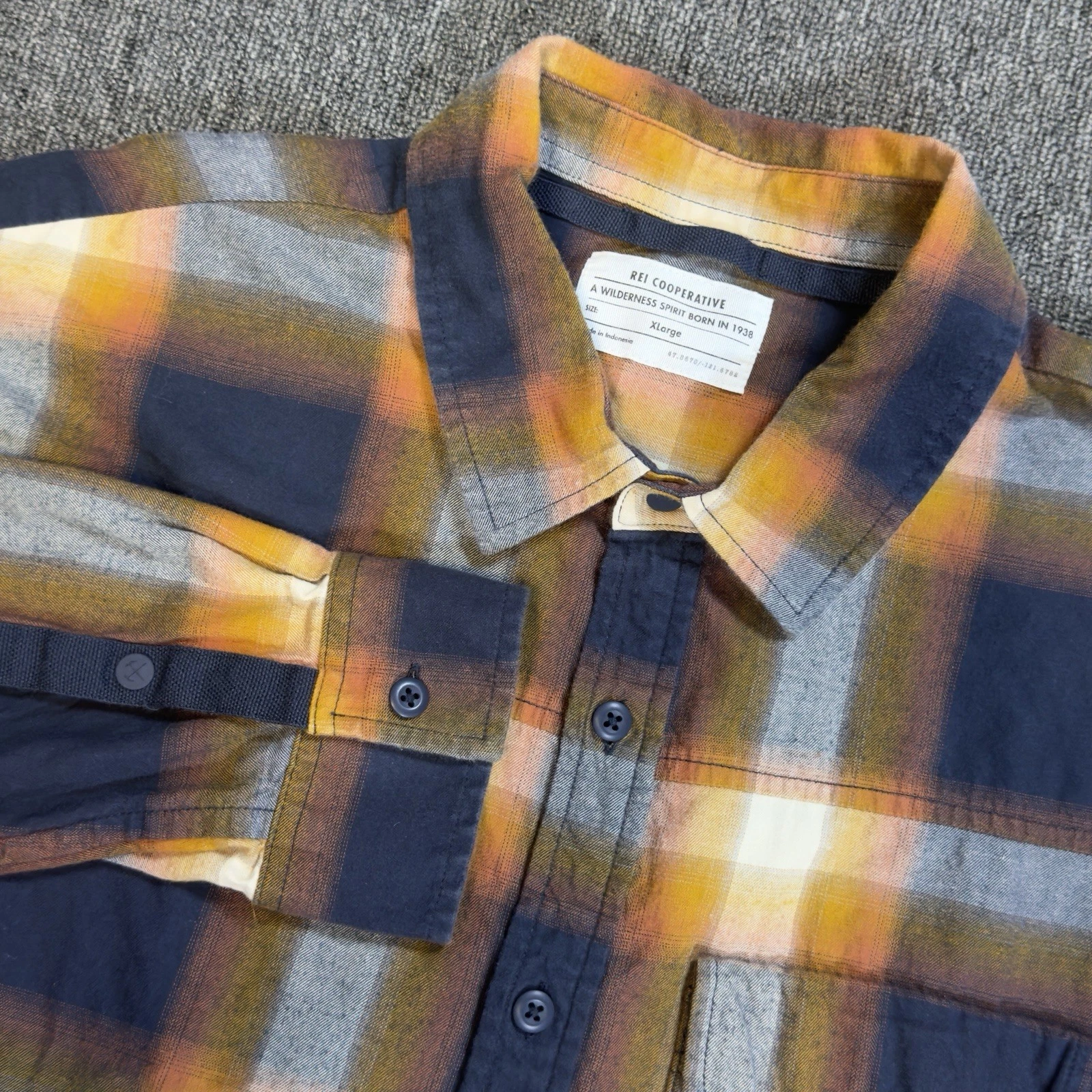 REI Co-op Mens XL Plaid Long Sleeve Button Up Hiking Outdoor Shirt Orange Blue