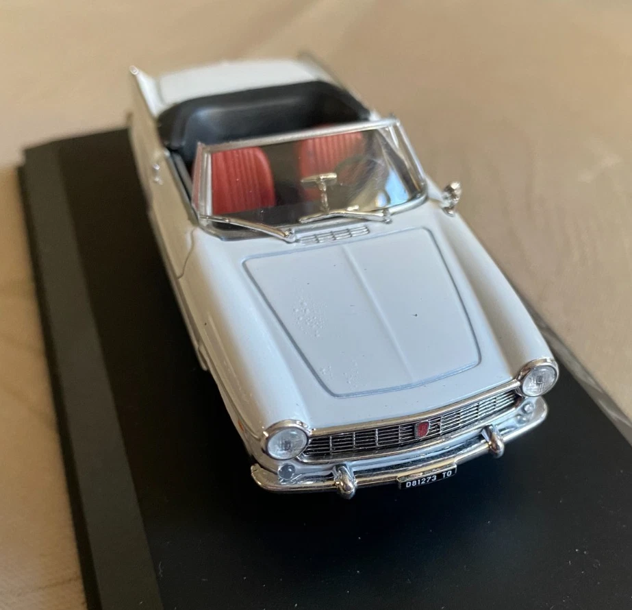FIAT 1500 Cabriolet NOREV 1/43e - Photo 2/4