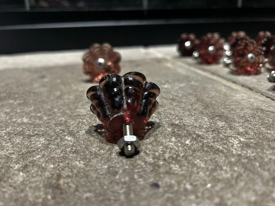 22 perillas de tirador de gabinete de cajón con forma de flor de vidrio púrpura/rosa, vintage Foto 4 de 4