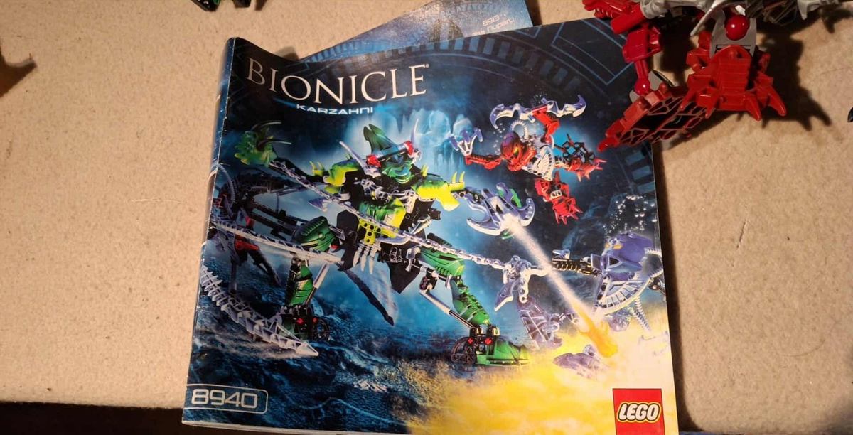 Rare Lego Bionicle KARZAHNI 8940 - Complete Titan Warriors Set