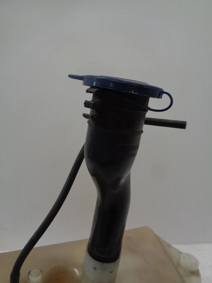 Volvo C70 2000-2004 parabrisas depósito botella tanque OEM DK812284 Foto 2 de 4