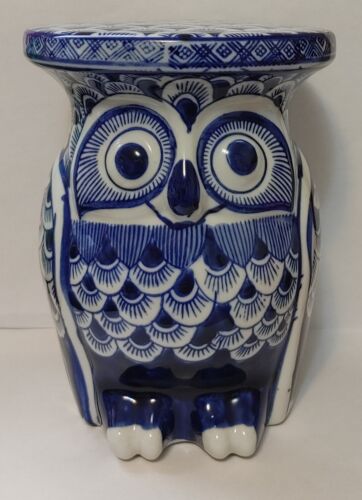 Blue and White Ceramic Owl Pedestal Plant Stand 7'' by 5 1/2'' - Afbeelding 1 van 5