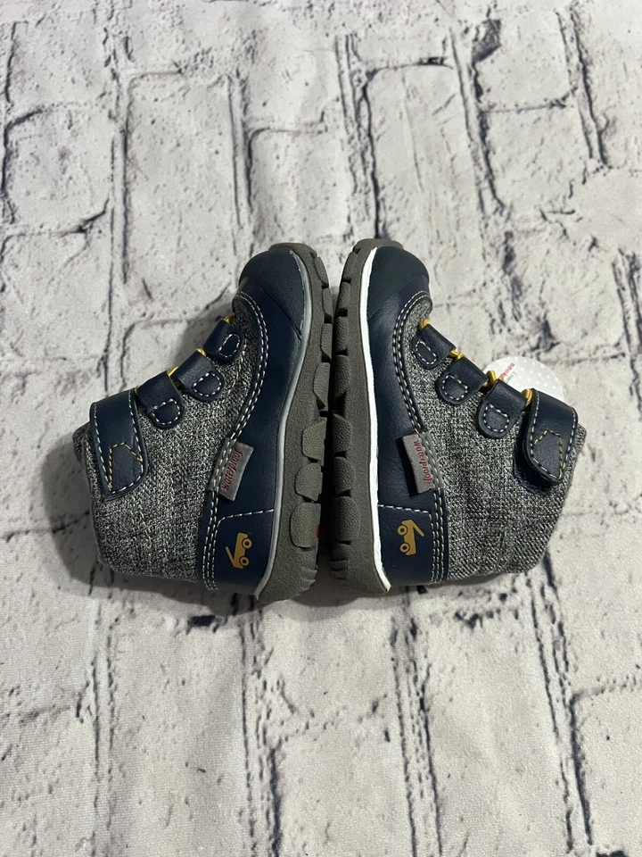 Novo com etiquetas!! Botas impermeáveis See Kai Run Sam II tamanho 4 - Imagem 4 de 4