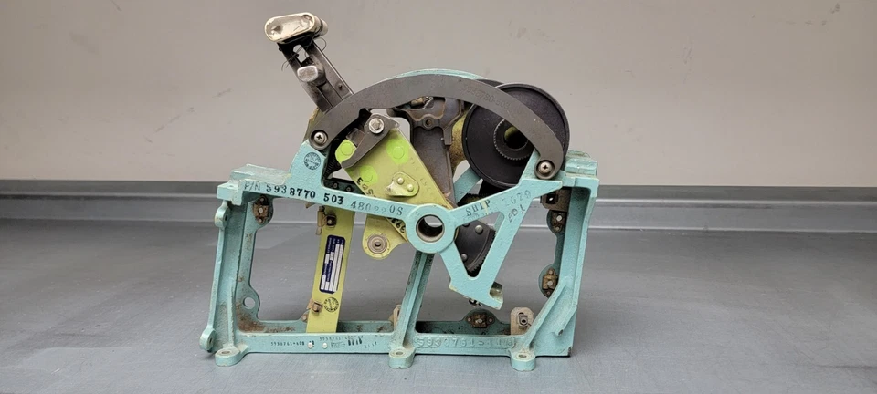 McDonnell Douglas  MD-81/82 McDonnell Douglas - Quadrant - Control Assy Flap - Image 2 of 4