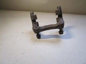 Audi A3 1.9 TDI Bremssattelträger Träger Bremssattel links hinten 561216