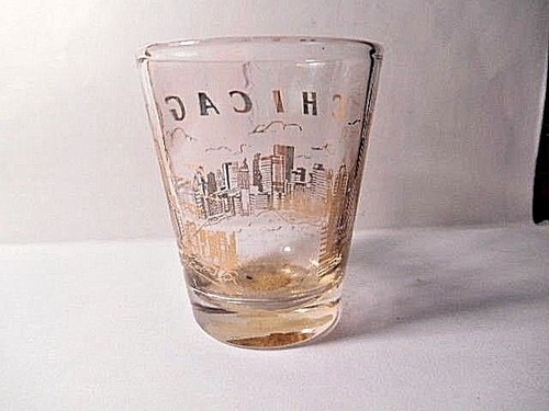 CHICAGO, ILLINOIS SOUVENIR SHOT GLASS - Picture 11 of 11