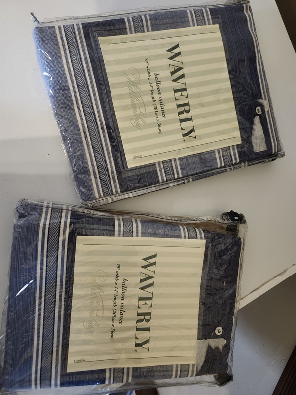 Waverly Set Of 2 Ballon Valances