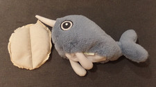 S6 / peluche doudou poisson narval bleu avec bouillotte LABORATOIRE MARQUE VERTE